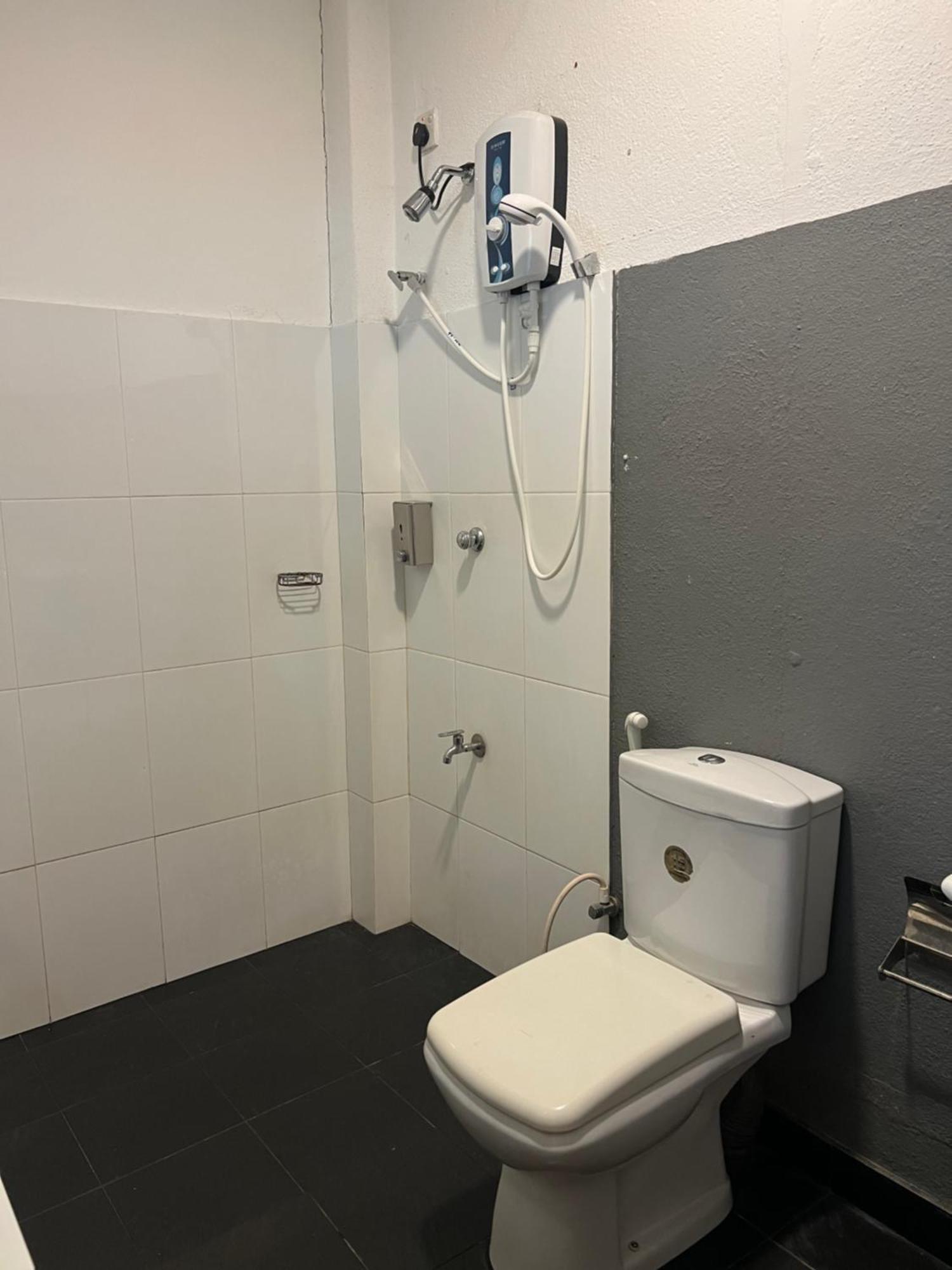 Hari Hari Hostel Уелигама Екстериор снимка