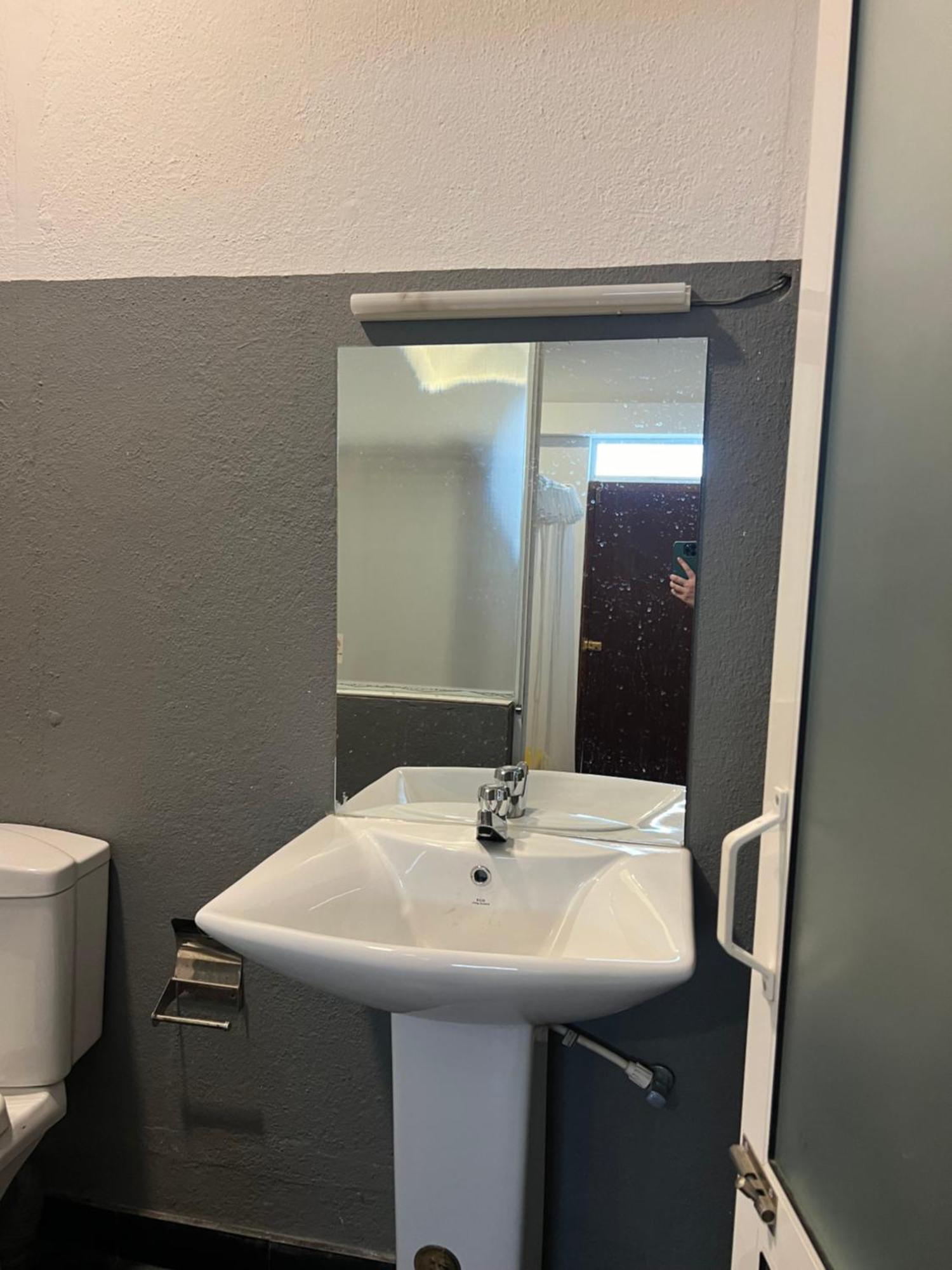 Hari Hari Hostel Уелигама Екстериор снимка